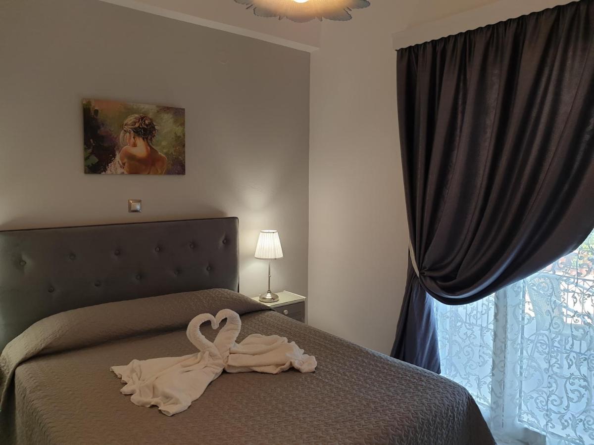 Makis Studios & Apartments Poros  Exterior photo